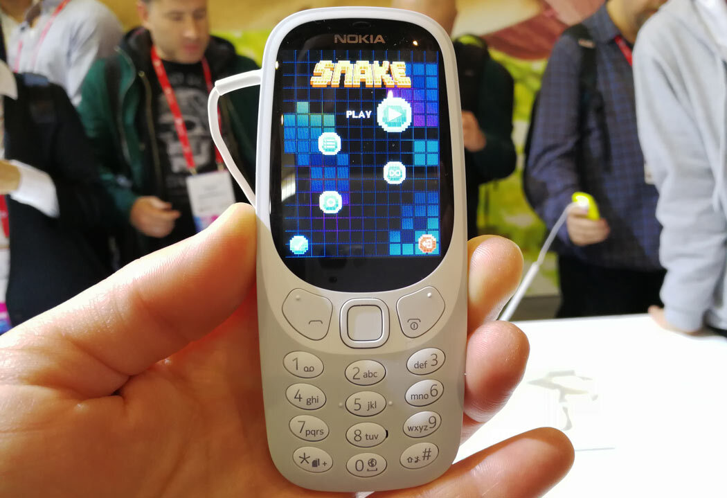El Nokia 3310 no está solo: comparativa de teléfonos simples