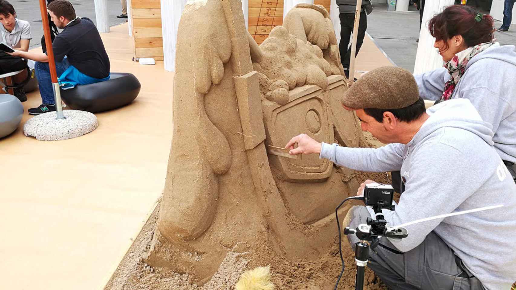 Resumen del MWC, día 2: esculturas de hielo y de arena