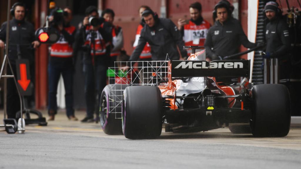 El McLaren de Alonso ya rueda sin problemas en el motor Honda