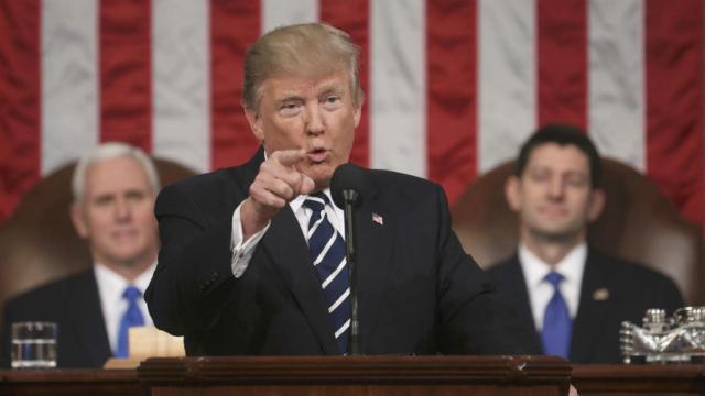 Donald Trump durante su intervención en la sesión conjunta del Legislativo.