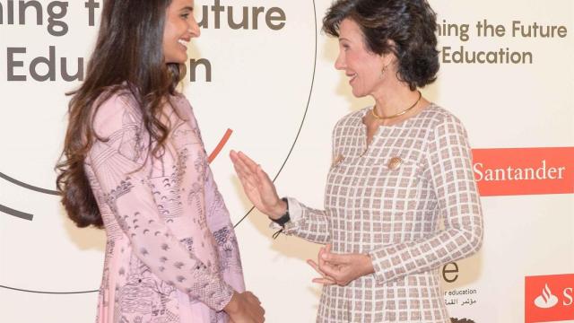 La presidenta del Banco Santander, Ana Botín, y la Ceo de la Fundación Qatar, Sheikha Hind Bint Al-Thani.