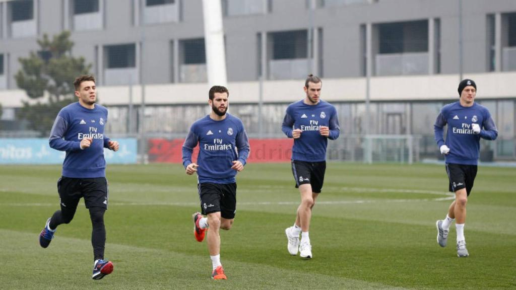 roos, Bale, Nacho, Kovacic realizaron carrera sobre el césped