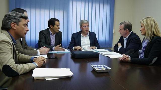 José Antonio Nieto y José Enrique Fernández de Moya, en el centro.