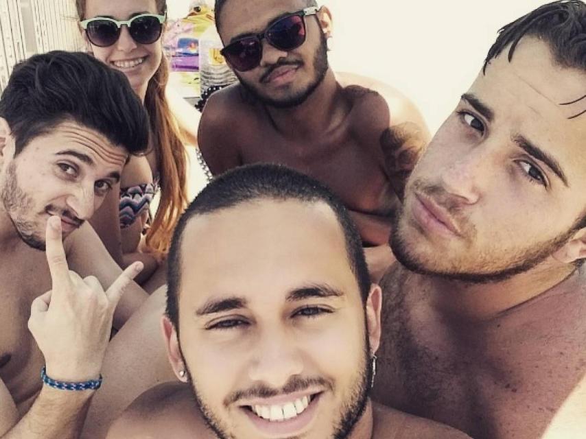 Uno de los selfies con sus amigos que Borja Casillas comparte en sus redes sociales.