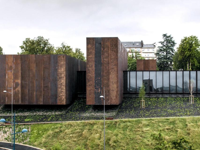 Volúmenes flotantes del Museo Soulages (Hisao Suzuki).