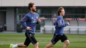Ramos y Modric entrenando