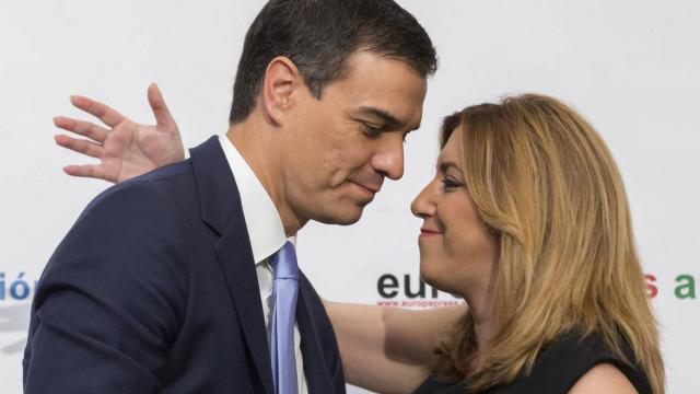 Pedro Sánchez y Susana Díaz durante un desayuno informativo de Europa Press.