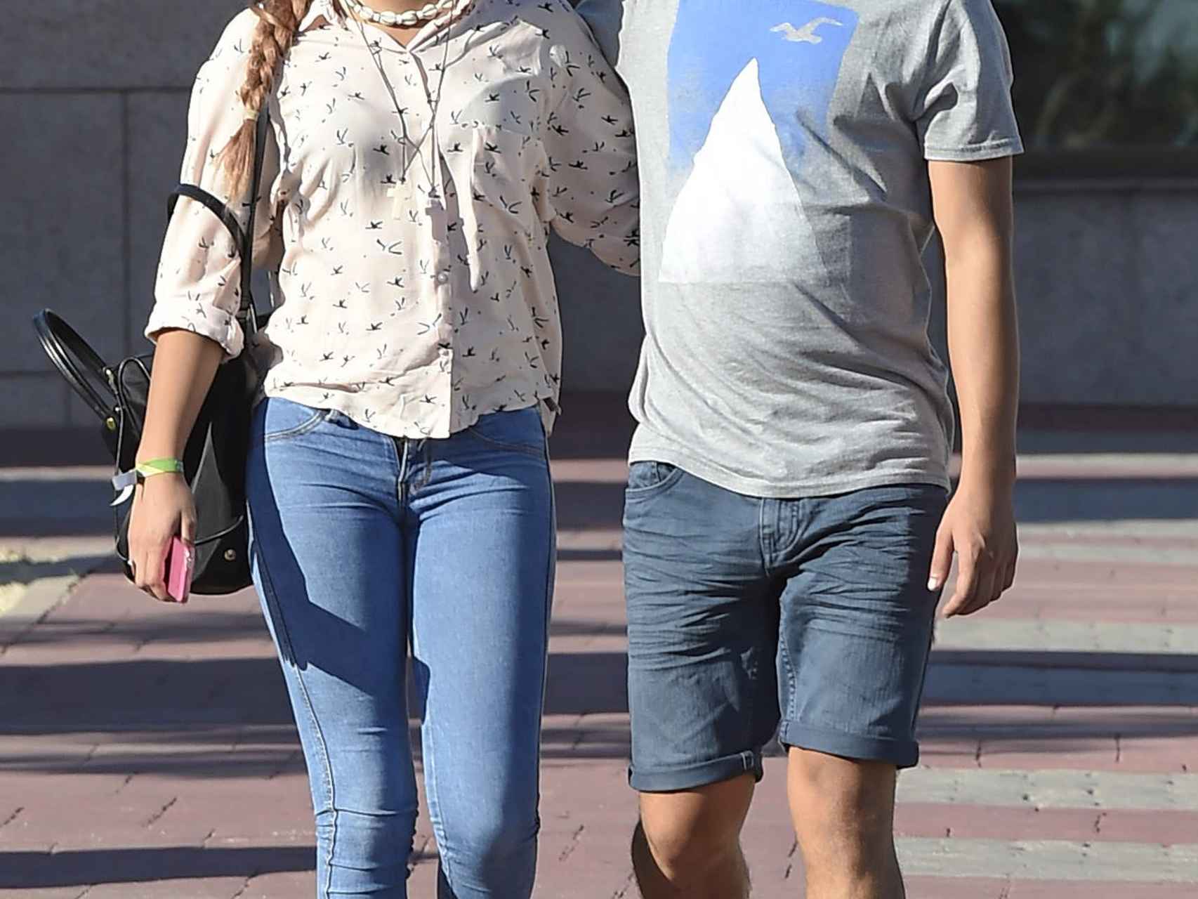 Gloria Camila con su hermano José Fernando.