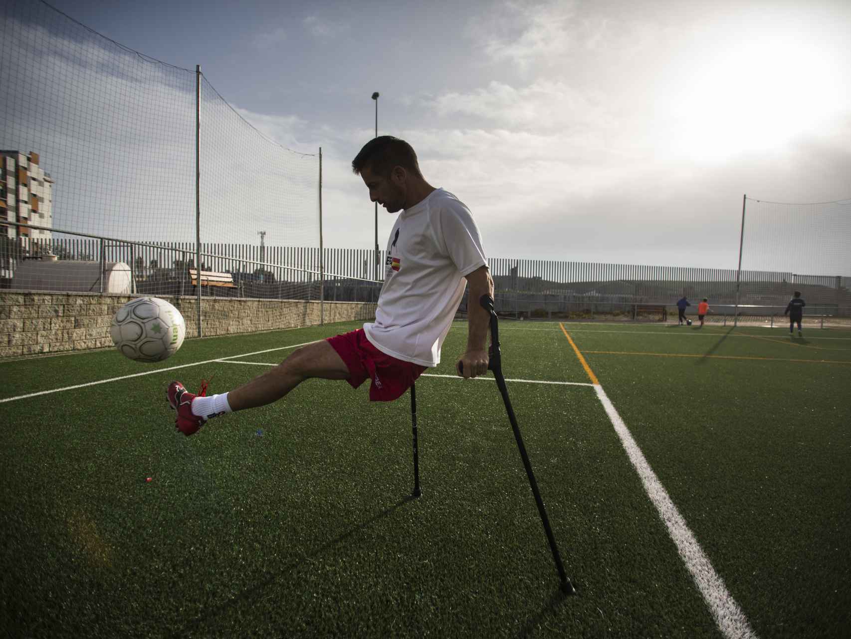 El jugador sevillano Francisco Vaquero, que perdió su pierna por un accidente laboral en el Puerto de Algeciras.