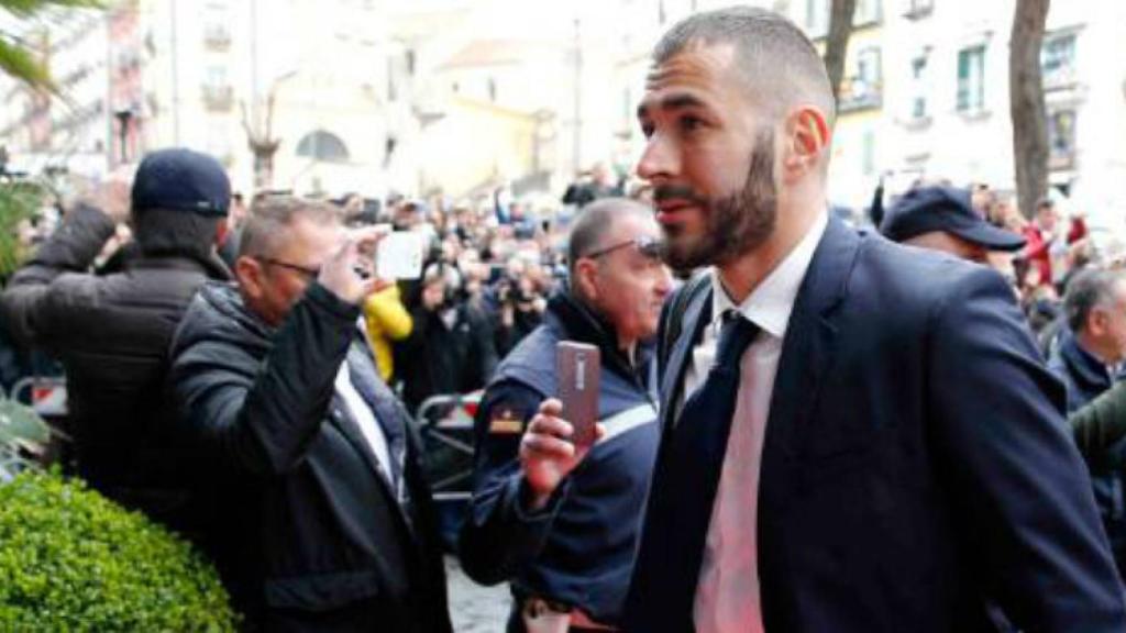 Benzema llega a Nápoles