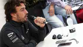 Fernando Alonso tras la jornada de este miércoles en Montmeló.
