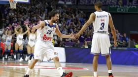 Llull y Randolph celebran la victoria del Madrid. Foto: euroleague.net