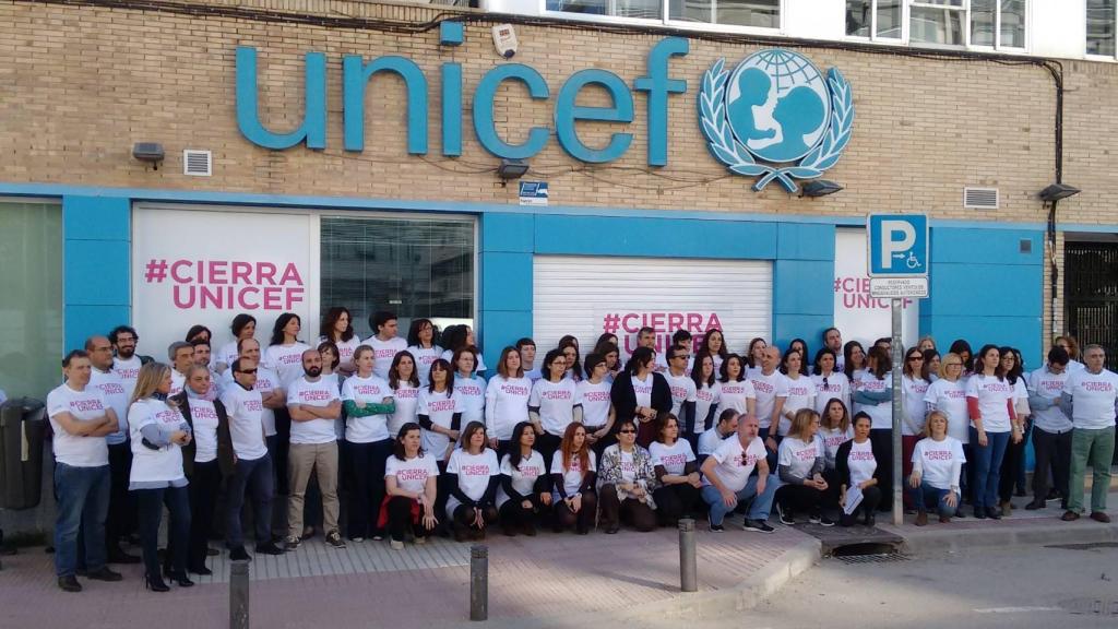 Los voluntarios tras #cierraUnicef