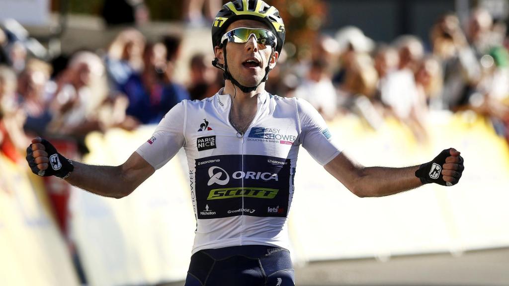 Simon Yates entra en meta en la sexta etapa de la París Niza.