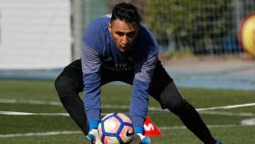 Keylor Navas parando el esférico