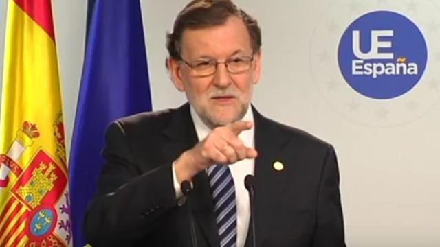 Rajoy da la palabra al corresponsal de la BBC para quitársela después.