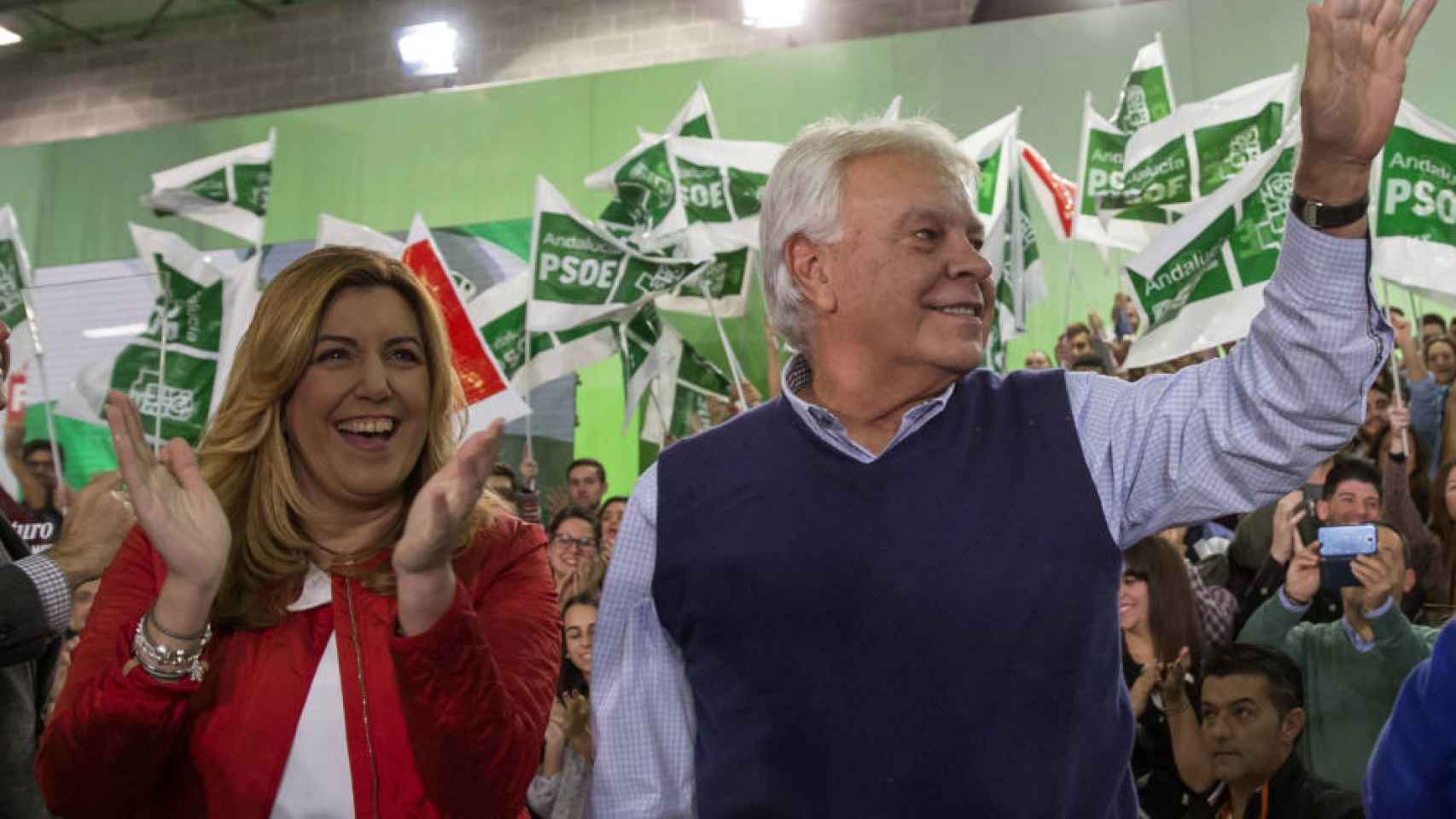 La presidenta de la Junta de Andalucía, Susana Díaz, y el expresidente del Gobierno Felipe González.