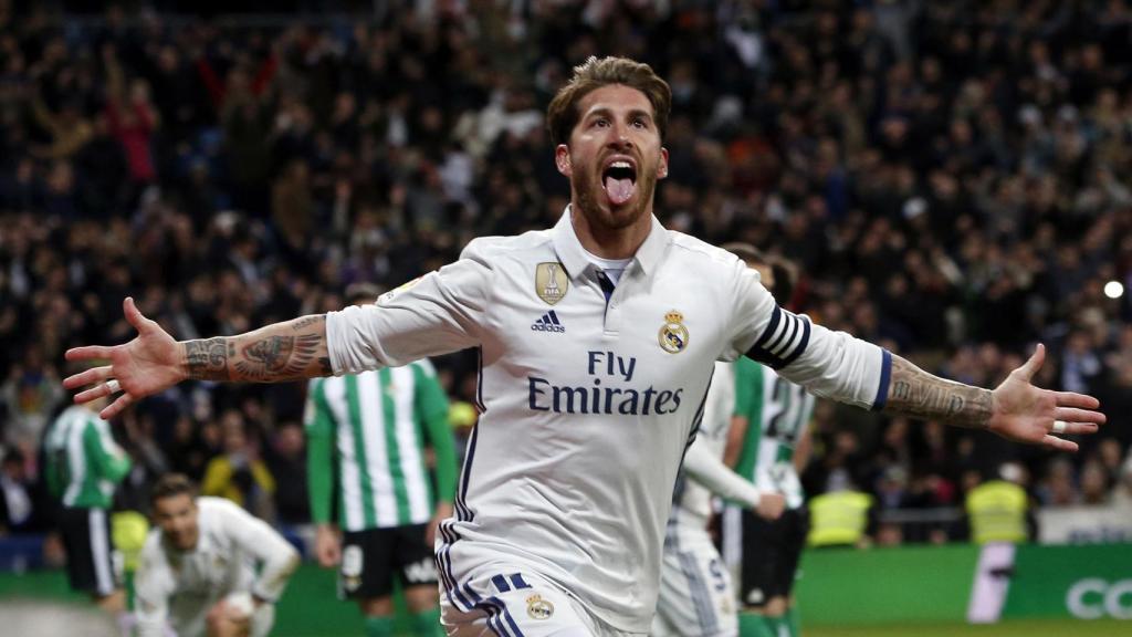 Sergio Ramos celebra su gol ante el Betis.