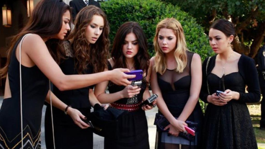 Escena de la serie de televisión Pretty Little Liars, (2010).