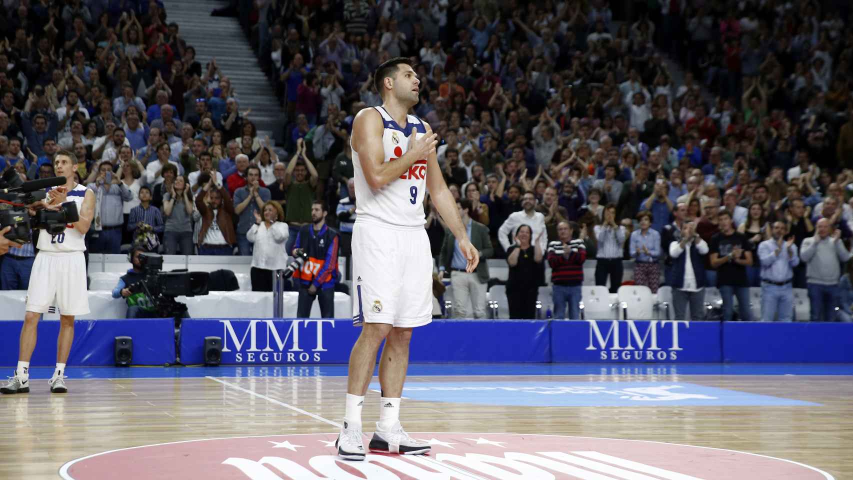 Felipe Reyes tras convertirse en el máximo reboteador histórico de la ACB.