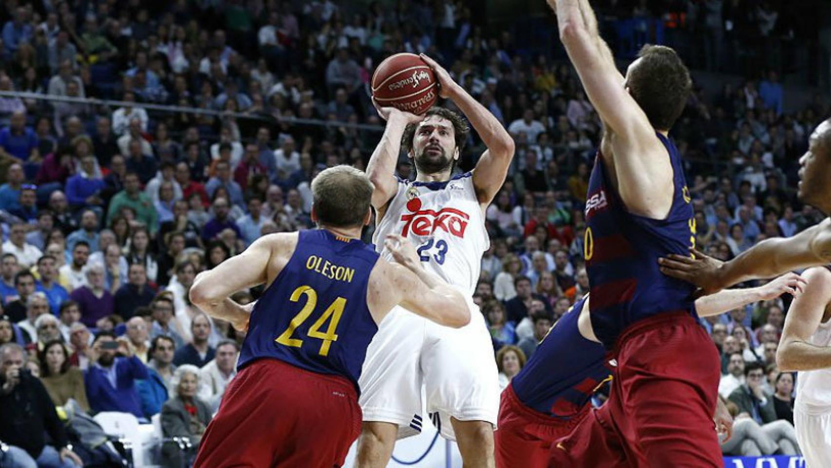 Canasta ganadora de Llull en el Clásico   Foto: Twitter (@ACBCOM)