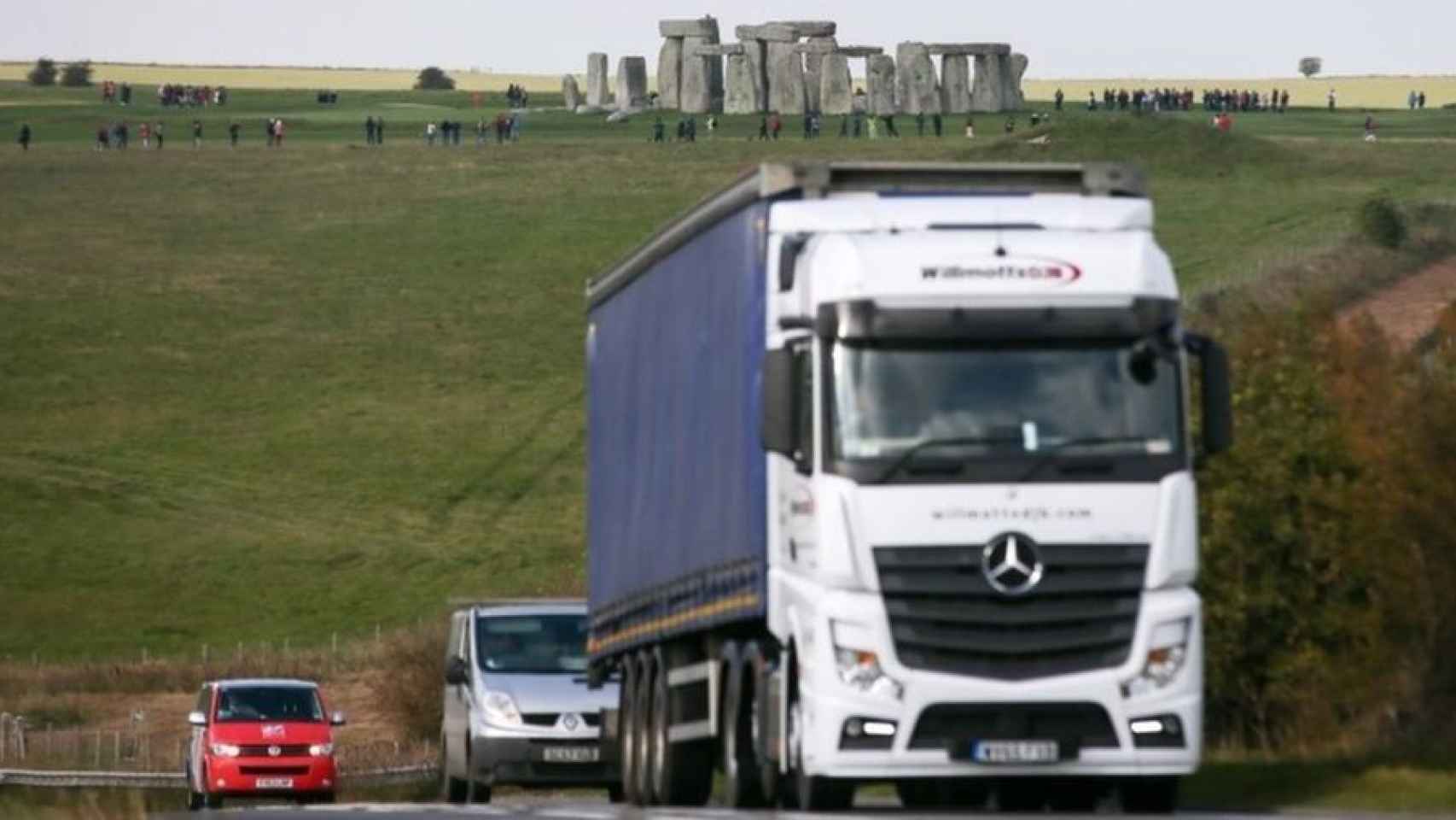 El tráfico junto a Stonehenge.