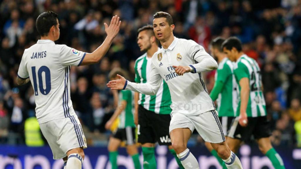 Saludo de James y Cristiano