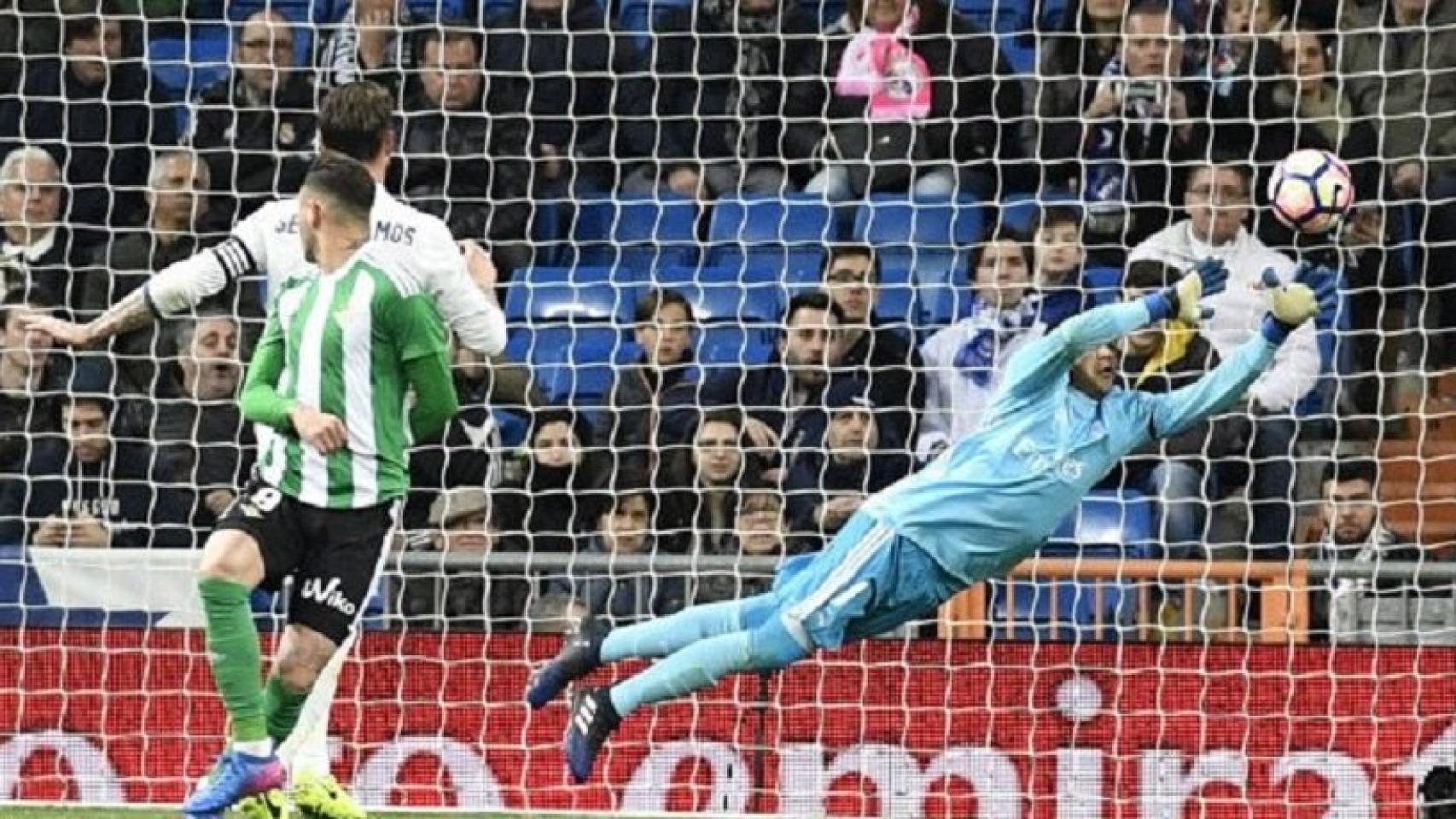 Keylor Navas ante el Betis. Foto: Twitter (@NavasKeylor)