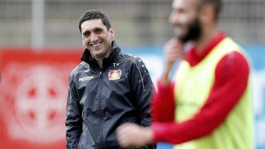 Tayfun, durante un entrenamiento con el Bayer Leverkusen.