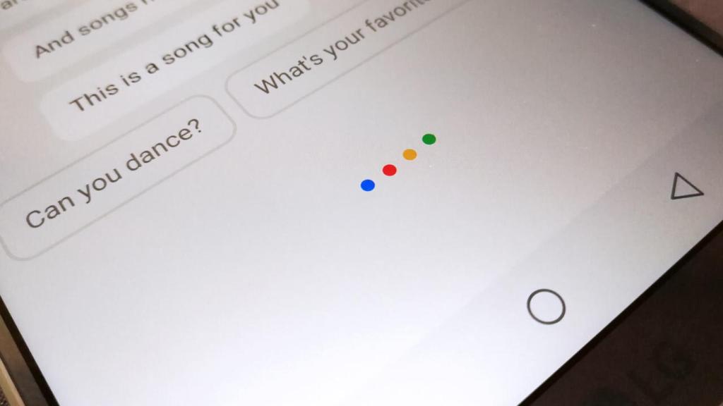 Google Assistant puede chivarse de tus gustos en una conversación de Allo
