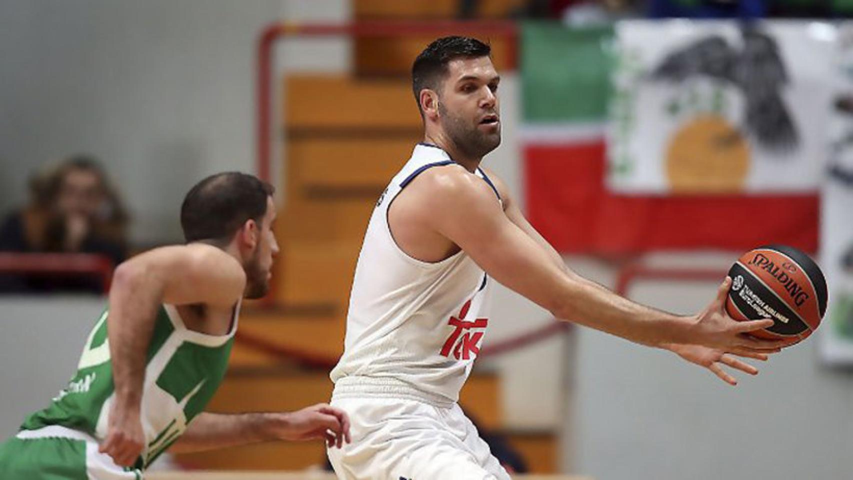 Reyes, en el partido contra el Unics Kazán. Foto: Twitter (@acbcom)