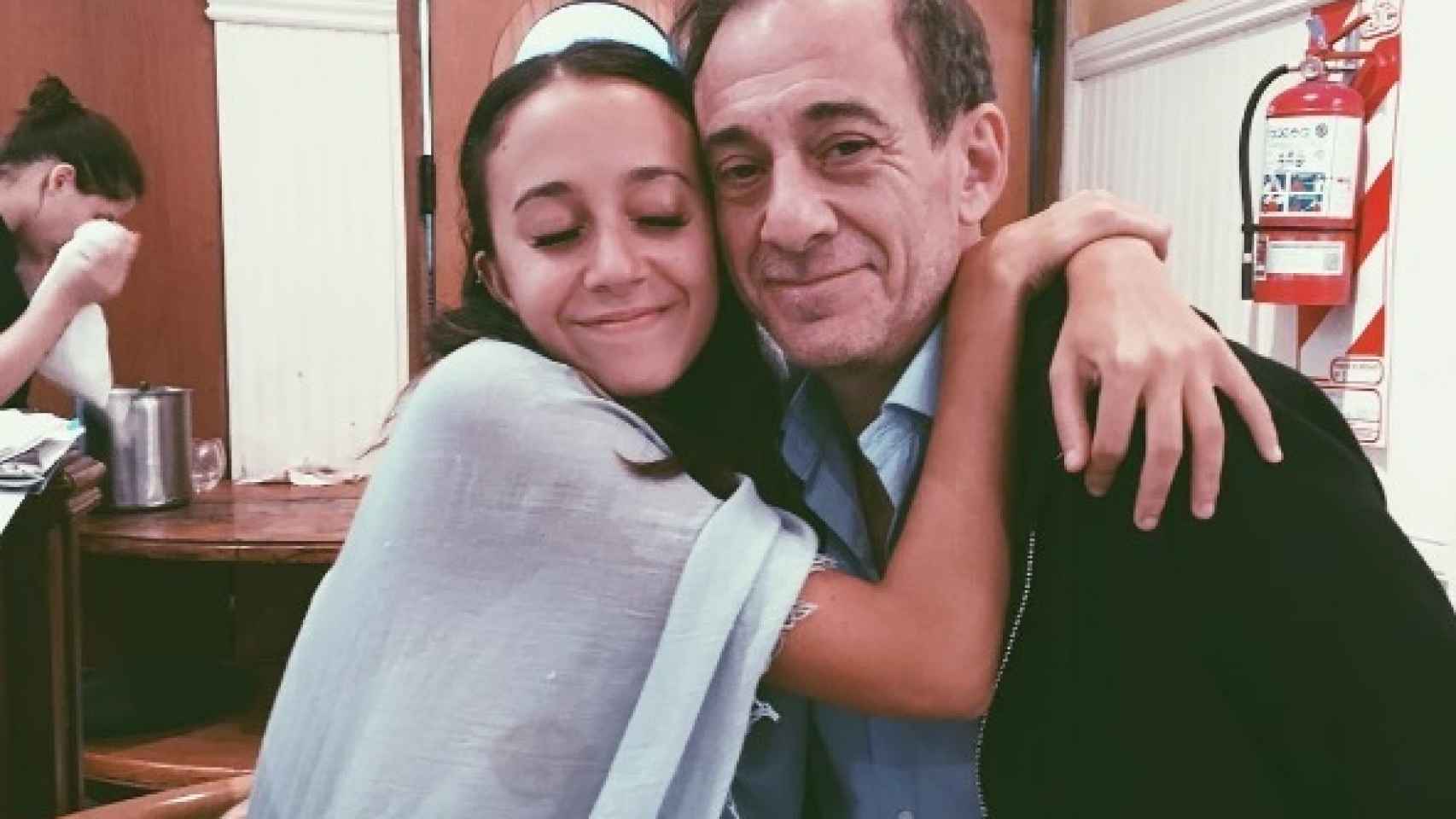 Alejandro Awada con su hija Naiara, también actriz.