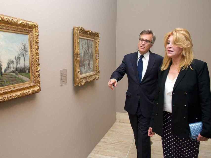 Guillermo Solana y Carmen Cervera, en la exposición de Camille Pissarro, en 2013. Carlos Alvarez/Getty Images.