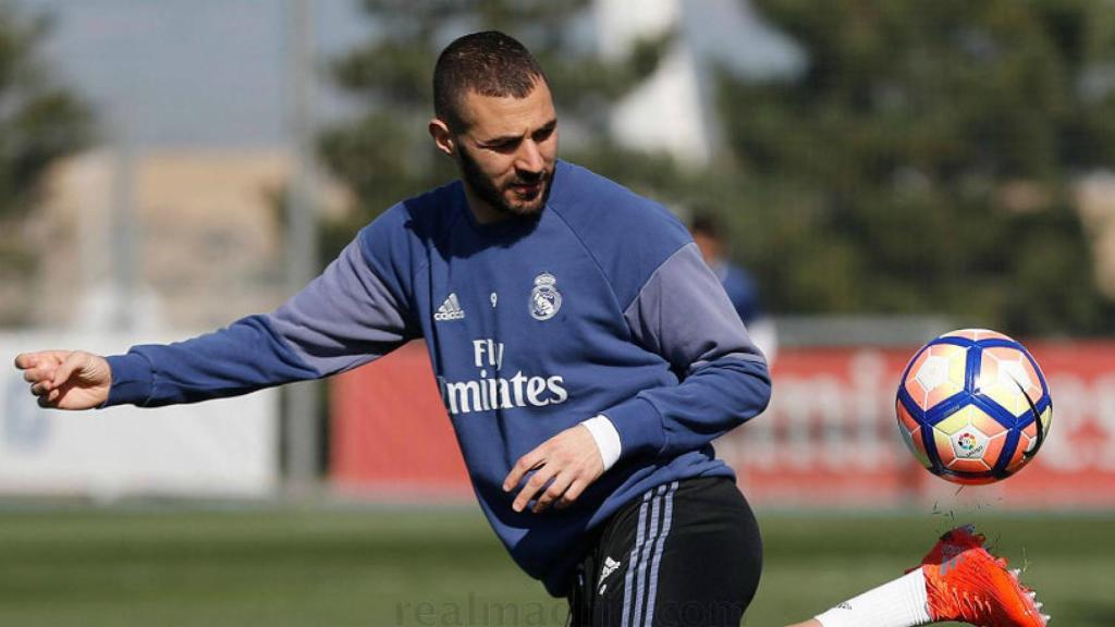 Benzema preparándose de cara al Betis