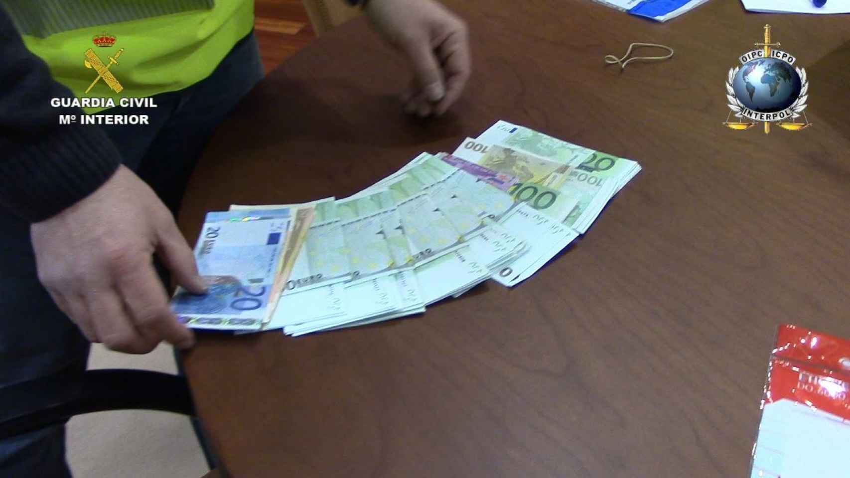 La Guardia Civil señala que la familia también blanqueaba el dinero de sus actividades.