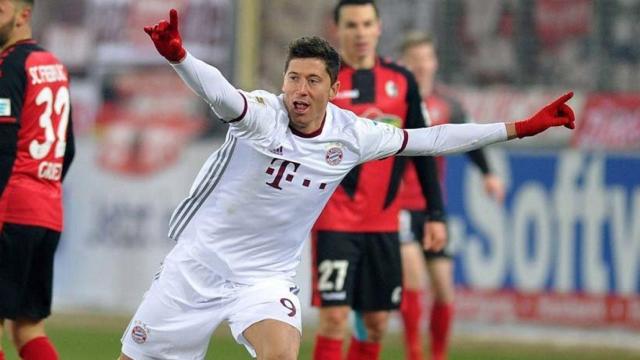 Lewandowski jugando con el Bayern. Foto: fcbayern.com