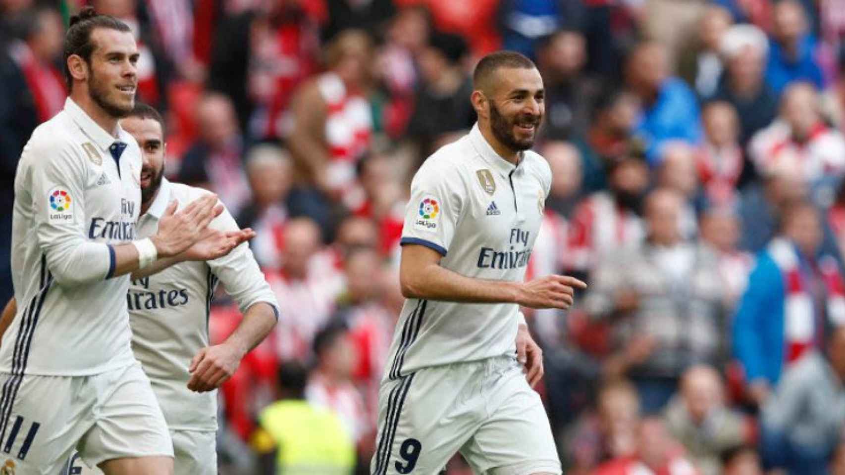Bale, Carvajal y Benzema celebrando el gol del galo
