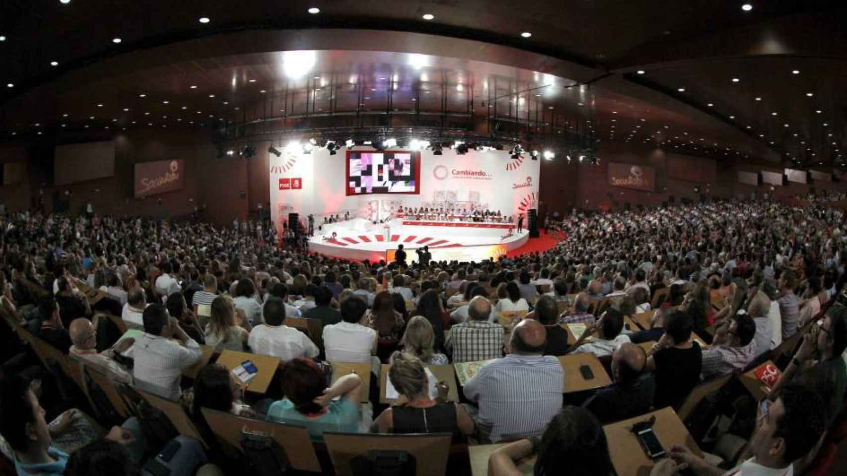 Congreso extraordinario federal del PSOE, donde Sánchez fue ratificado como secretario general. (J.J. Guillen / EFE)