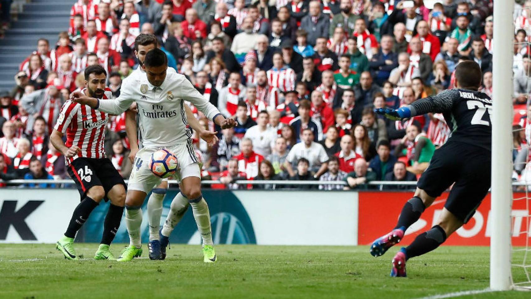 Casemiro marcando el segundo tanto