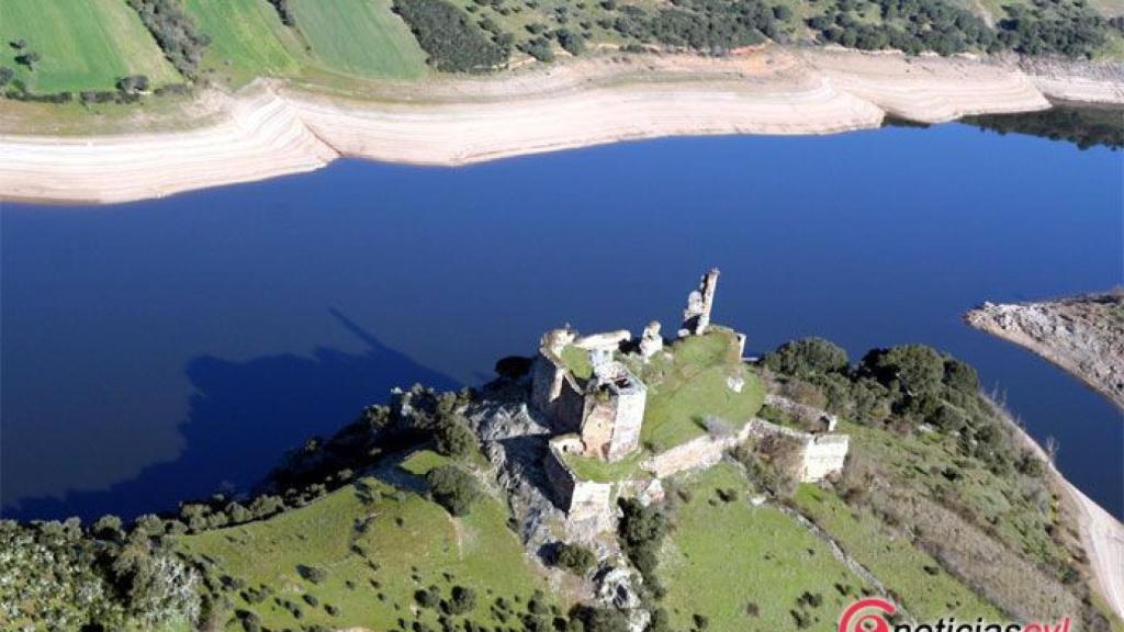 zamora castillo de alba de aliste