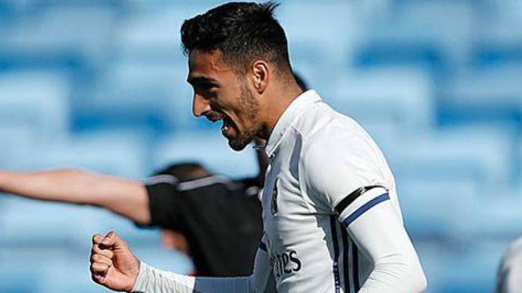 Nikos celebra su gol ante el Zamudio