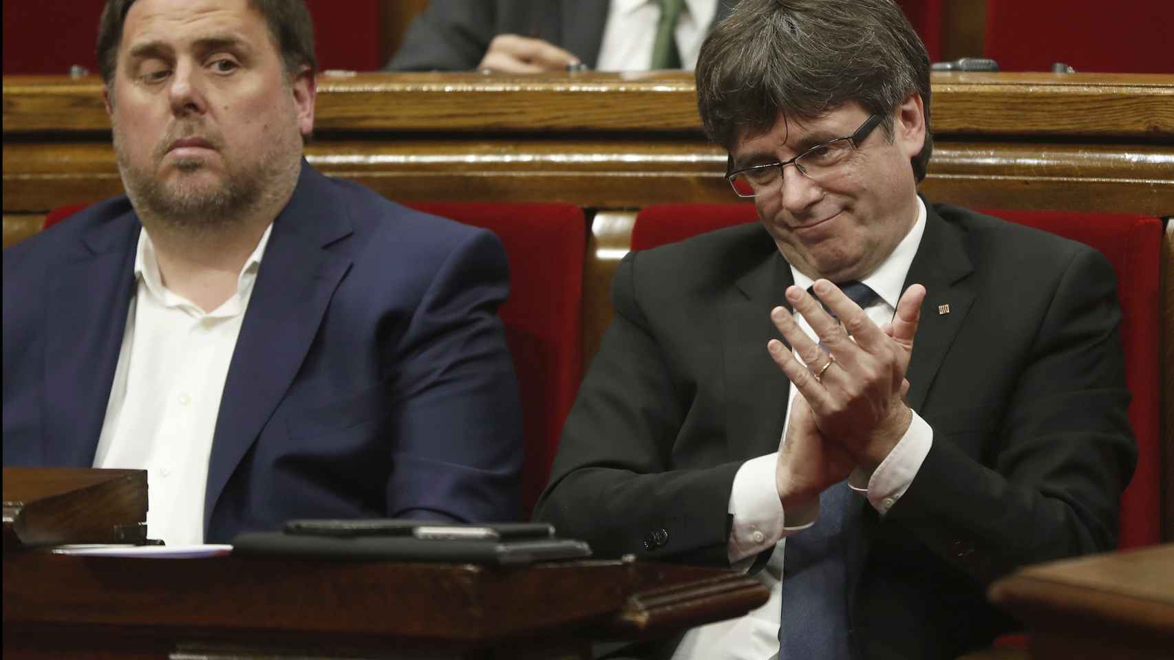 Puigdemont y Junqueras, en el Pleno de Prespuestos.