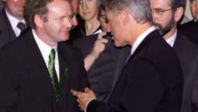 Martin McGuinness y Bill Clinton, en un encuentro.