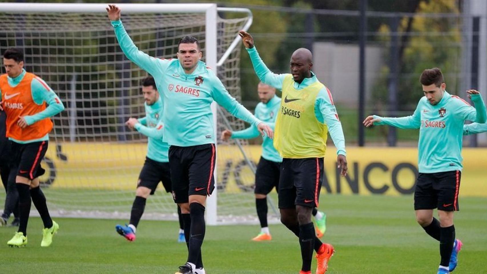 Pepe entrenando con Portugal. Foto: Twitter (@selecaoportugal)