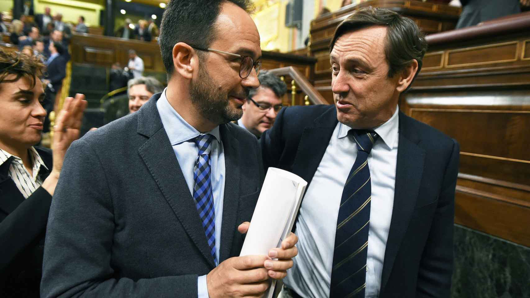 Antonio Hernando y Rafael Hernando, portavoces del PSOE y PP, en el Congreso.