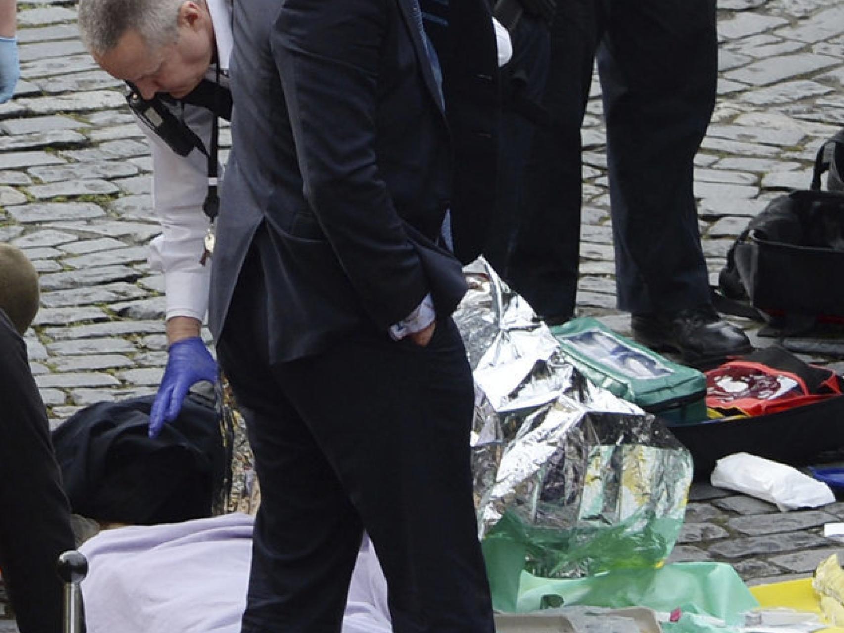 El diputado Tobias Ellwood, héroe involuntario tras tratar de salvar al policía apuñalado