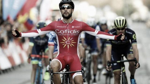 Nacer Bouhanni se impuso al sprint en la línea de meta de Llívia.