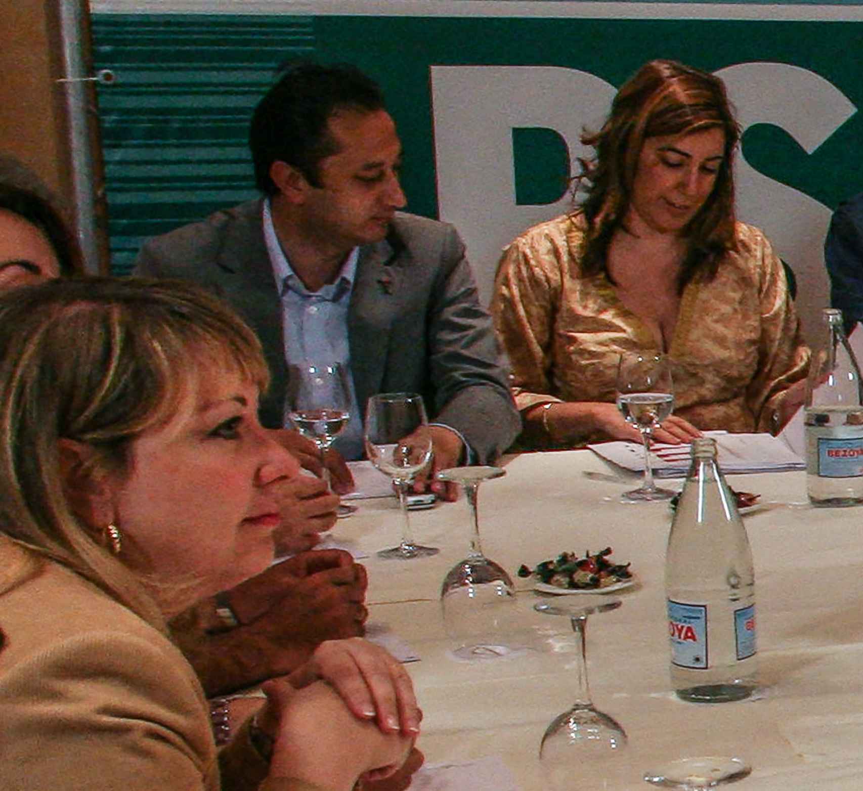 Nieves Hernández y Susana Díaz, en una reunión de candidatura.