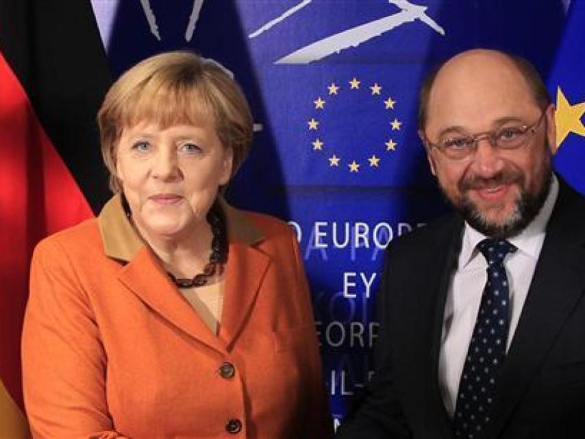 Angela Merkel y Martin Schulz, en un acto en la Unión Europea.