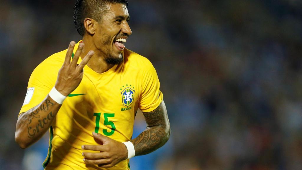 Paulinho celebra su hat-trick ante Uruguay.